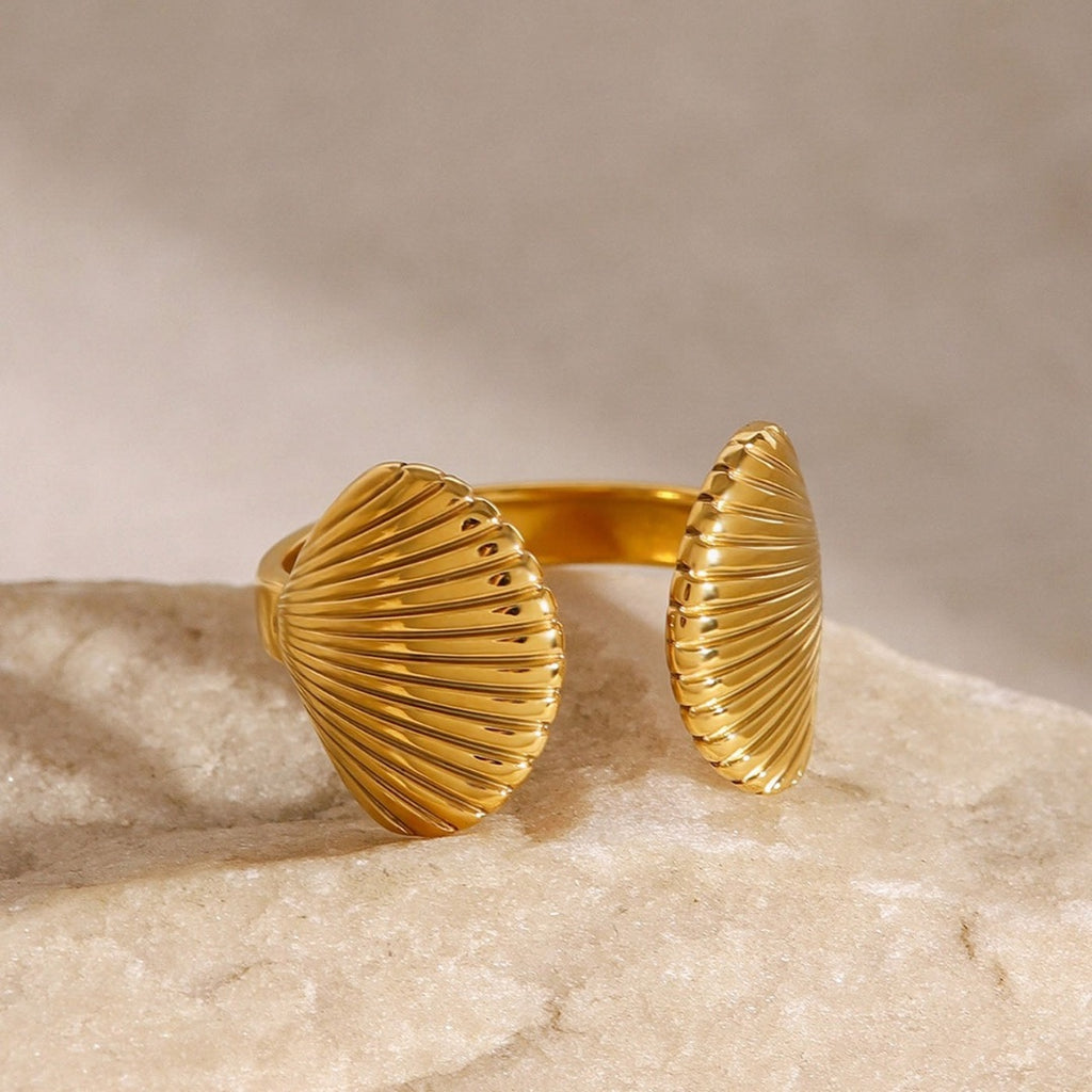 Sea shell adjustable ring