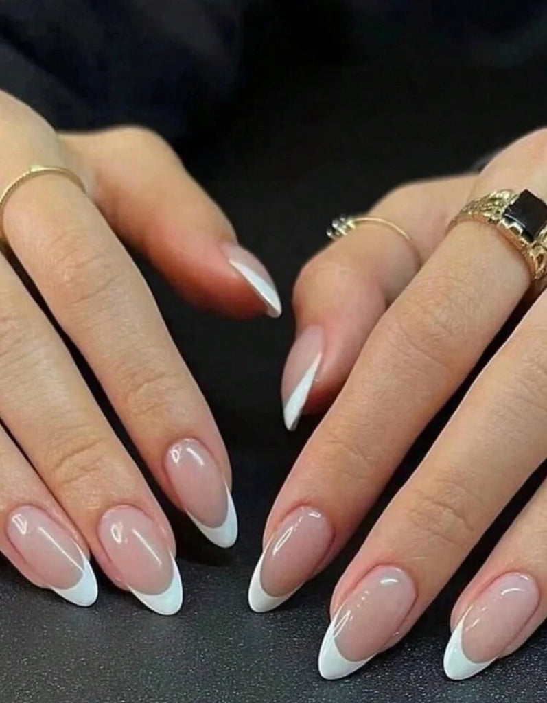 Vanila Veil Press on nails Bloome
