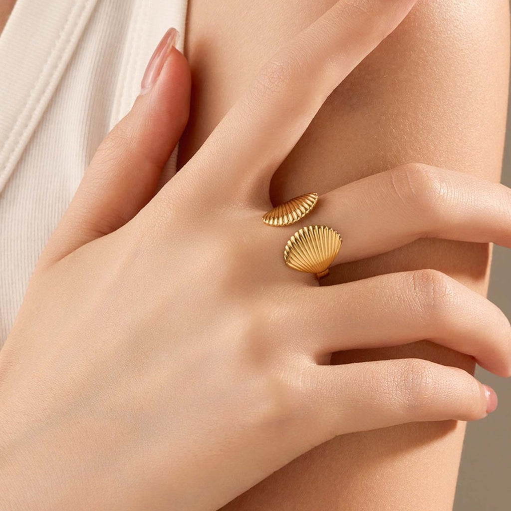 Sea shell adjustable ring