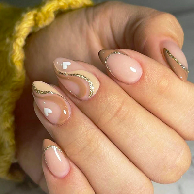 Creamy french press on nails Bloome