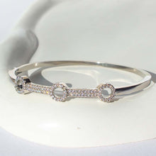Load image into Gallery viewer, Circle studded bangle