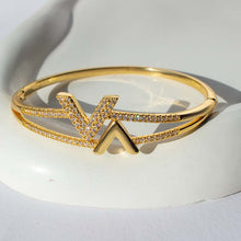 Load image into Gallery viewer, V shape Diamond Bangle Golden