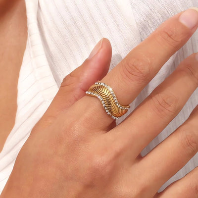 Wave Band - Gold Ring Bloome