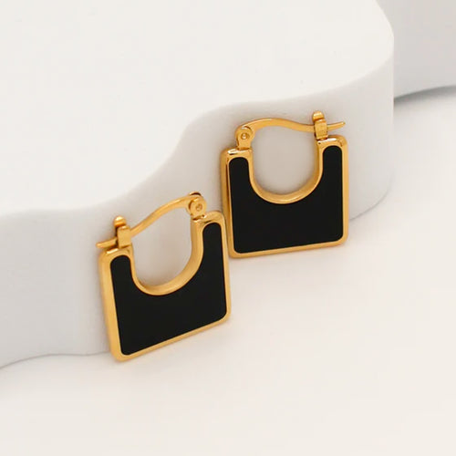 Black Hues – Elegant anti-tarnish earrings designed for everyday wear. Stylish, durable, and available at an affordable price online in Pakistan.