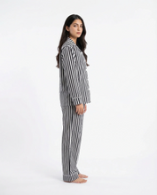 Load image into Gallery viewer, Stripe pajama set