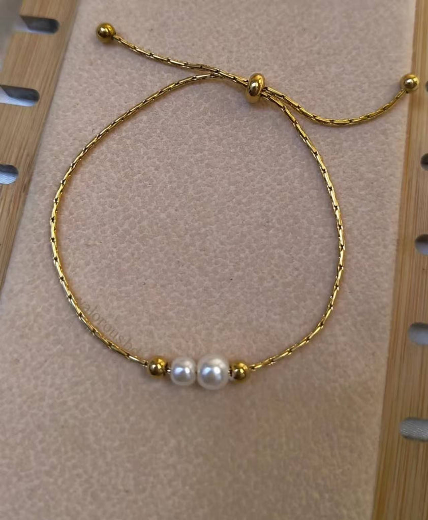 Pearl adjustable bracelet Bloome