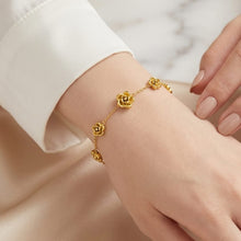 Load image into Gallery viewer, Dainty Floral Stainless Steel Bracelet Bloome
