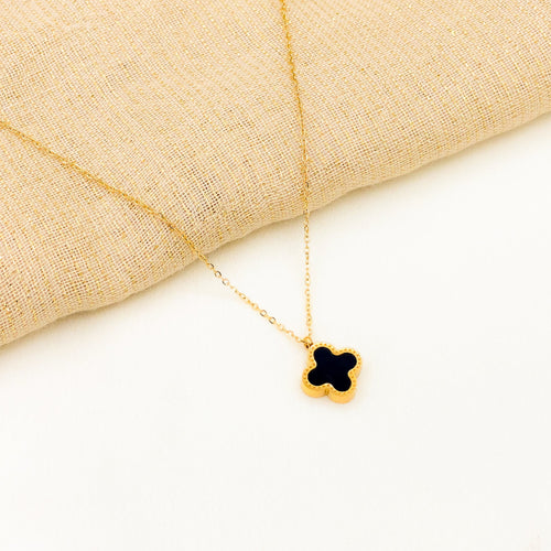 Clover necklace