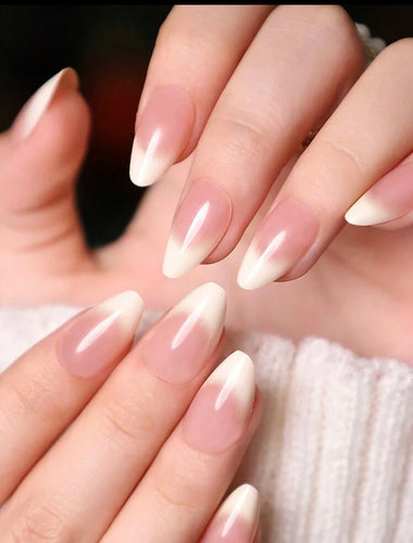 Nature White artificial nails Bloome