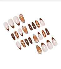 Load image into Gallery viewer, Mocha Nails