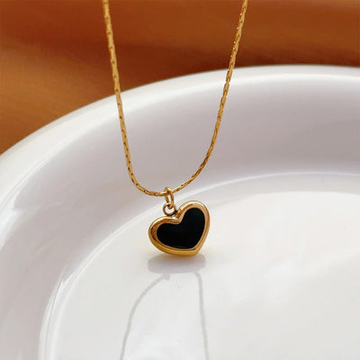 Midnight Heart Necklace Bloome