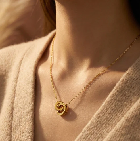 roman necklace gold